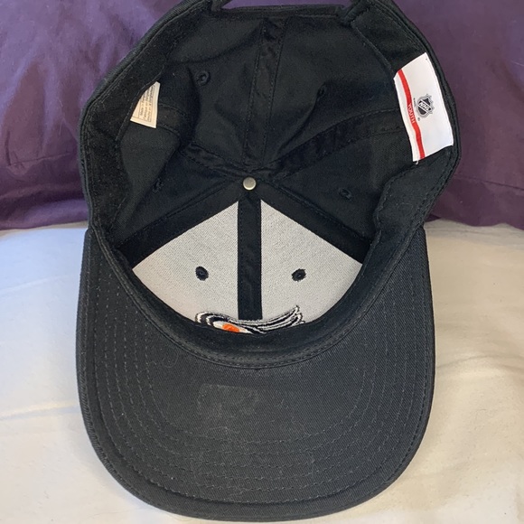Black Philadelphia Flyers youth hat - NHL - Picture 3 of 5